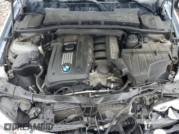 2009 BMW 3 Series 328i z VIN WBAPH73519E127988, wystawiony jako Copart lot #55259935 z przebiegiem Nie podano mil oraz Szkoda całkowita • Salvage title. Historia ofert i sprzedaży dostępna na DreamBid. Obrazek 11.