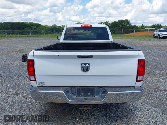 2019 Ram 1500 Tradesman z VIN 3C6JR6DT4KG561518, wystawiony jako IAAI lot #42726625 z przebiegiem 161 859 mil mil oraz . Historia ofert i sprzedaży dostępna na DreamBid. Obrazek 16.