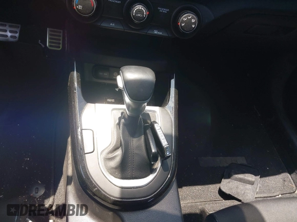 2021 Kia Forte GT-Line z VIN 3KPF34AD9ME264373, wystawiony jako IAAI lot #42460813 z przebiegiem 86 009 mil mil oraz . Historia ofert i sprzedaży dostępna na DreamBid. Obrazek 11.