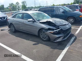 2024 Hyundai Elantra SEL with VIN KMHLM4DG4RU661502, listed as a IAAI auction lot 42559575 with 24,923 mi miles and . Bid and sale history available at DreamBid. Image 1.