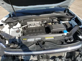 2024 Volkswagen Atlas SEL Premium R-Line with VIN 1V2FE2CA7RC219611, listed as a Copart auction lot 46862235 with 17,570 mi miles and Salvage title. Bid and sale history available at DreamBid. Image 14.