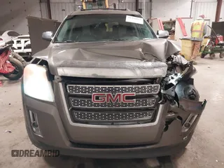 2010 GMC Terrain SLT-2 z VIN 2CTFLJEY8A6371376, wystawiony jako IAAI lot #41378864 z przebiegiem 208 233 mil mil oraz . Historia ofert i sprzedaży dostępna na DreamBid. Obrazek 12.