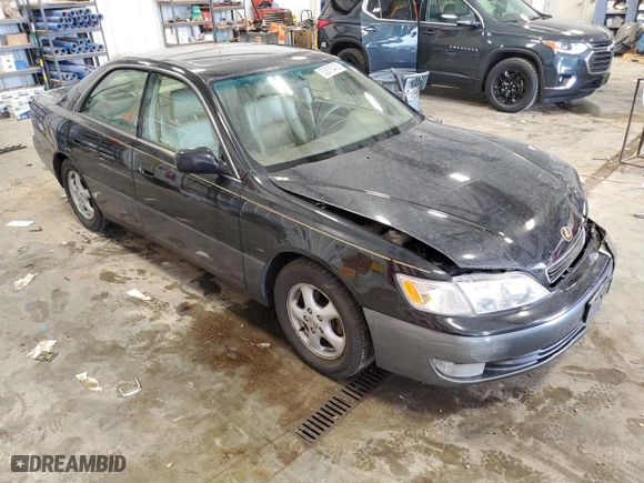 1998 Lexus ES 300 Luxury Sport Sdn with VIN JT8BF28G6W5034300, listed as a Copart auction lot 52575405 with 126,099 mi miles and Non Repairable. Bid and sale history available at carsss.com. Image 4.