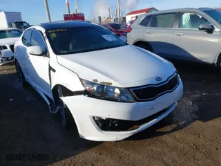 2013 Kia Optima SX w/Limited Pkg with VIN 5XXGR4A61DG112602, listed as a IAAI auction lot 41847204 with 197,828 mi miles. Bid and sale history available at carsss.com. Image 6.