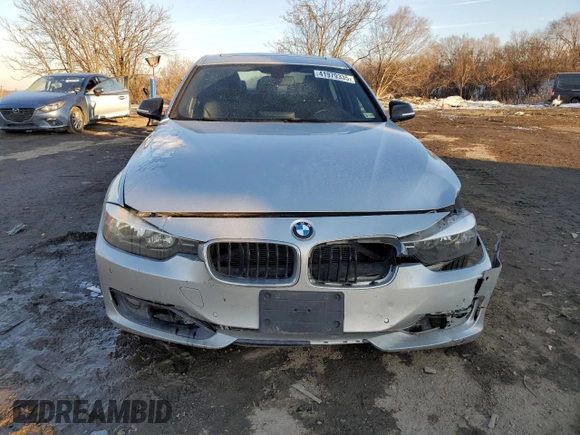 2013 BMW 3 Series 328i xDrive with VIN WBA3B5G51DNS05662, listed as a Copart auction lot 41979335 with 133,379 mi miles and Salvage Title. Bid and sale history available at carsss.com. Image 5.