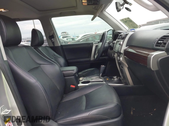 2017 Toyota 4Runner SR5 z VIN JTEBU5JR3H5427660, wystawiony jako IAAI lot #42477925 z przebiegiem 95 815 mil mil oraz . Historia ofert i sprzedaży dostępna na DreamBid. Obrazek 5.