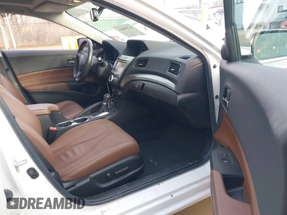 2022 Acura ILX Premium with VIN 19UDE2F76NA000154, listed as a IAAI auction lot 41599687 with 16,484 mi miles and . Bid and sale history available at DreamBid. Image 5.