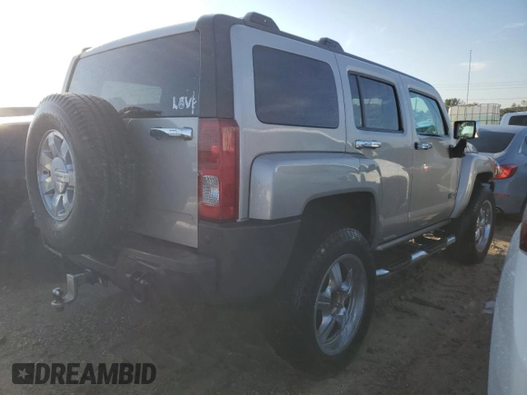 2006 Hummer H3 with VIN 5GTDN136468104647, listed as a Copart auction lot 73696414 with 0 mi miles and Non Repairable. Bid and sale history available at carsss.com. Image 3.
