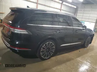 2020 Lincoln Aviator Black Label with VIN 5LM5J9XC6LGL01352, listed as a Copart auction lot 84290214 with 71,182 mi miles and Salvage title. Bid and sale history available at DreamBid. Image 3.