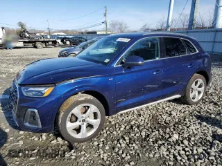 2024 Audi Q5 S line Premium Plus with VIN WA1EAAFY2R2028285, listed as a Copart auction lot 44526175 with 0 mi miles and Salvage Title. Bid and sale history available at carsss.com. Image 1.