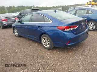 2018 Hyundai Sonata SE z VIN 5NPE24AF7JH697147, wystawiony jako IAAI lot #42253796 z przebiegiem 72 605 mil mil oraz . Historia ofert i sprzedaży dostępna na DreamBid. Obrazek 3.