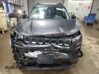 2022 Jeep Compass Latitude with VIN 3C4NJCBB1NT189125, listed as a Copart auction lot 49961065 with 39,934 mi miles and Salvage Title. Bid and sale history available at carsss.com. Image 5.