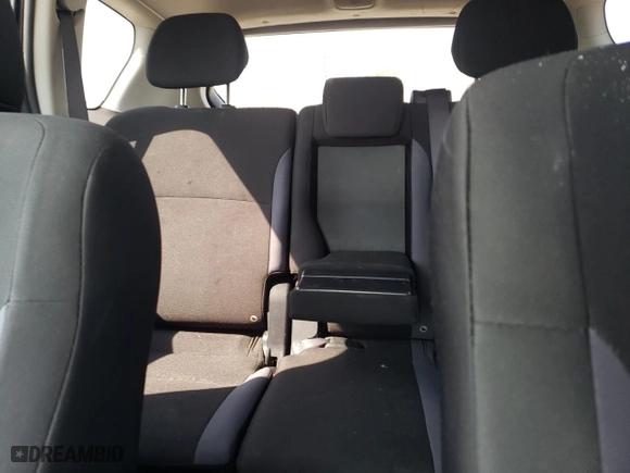 2008 Mitsubishi Outlander ES with VIN JA4LT21W28Z004958, listed as a Copart auction lot 49229365 with 184,358 mi miles and Non Repairable. Bid and sale history available at carsss.com. Image 10.