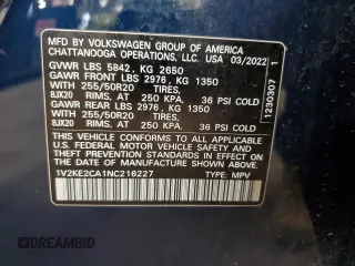 2022 Volkswagen Atlas SE z VIN 1V2KE2CA1NC216227, wystawiony jako Copart lot #60207605 z przebiegiem 36 385 mil mil oraz Szkoda całkowita • Salvage title. Historia ofert i sprzedaży dostępna na DreamBid. Obrazek 13.
