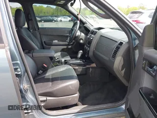 2011 Ford Escape Limited with VIN 1FMCU0E78BKB28559, listed as a IAAI auction lot 41951972 with 213,913 mi miles. Bid and sale history available at carsss.com. Image 5.