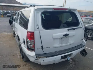 2009 Chevrolet Suburban LT w/2LT with VIN 1GNFC26089R171048, listed as a IAAI auction lot 41464986 with 1 mi miles. Bid and sale history available at carsss.com. Image 3.