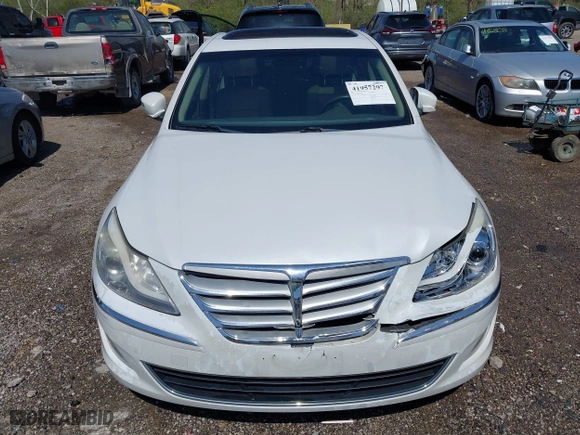 2013 Hyundai Genesis 3.8L with VIN KMHGC4DDXDU238054, listed as a IAAI auction lot 41957297 with 195,383 mi miles. Bid and sale history available at carsss.com. Image 12.