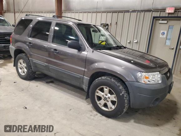 2005 Ford Escape XLT с VIN 1FMYU93135KB23475, выставлен на аукционе Copart как лот 44240295 с пробегом 210 732 миль миль и Чистый • Clean title. История ставок и продаж доступна на DreamBid. Изображение 4.