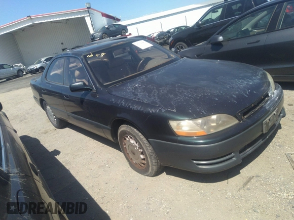 1995 Lexus ES 300 with VIN JT8GK13T2S0115625, listed as a IAAI auction lot 38286680 with 194,450 mi miles and . Bid and sale history available at DreamBid. Image 1.