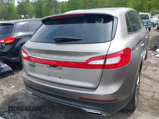 2018 Lincoln MKX Reserve with VIN 2LMPJ6LR7JBL11787, listed as a IAAI auction lot 42032661 with 27,992 mi miles. Bid and sale history available at carsss.com. Image 17.