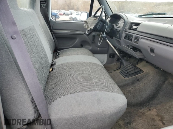 1996 Ford F-150 with VIN 1FTEF14Y2TLA02667, listed as a Copart auction lot 49686735 with 143,197 mi miles and Clean title. Bid and sale history available at DreamBid. Image 10.