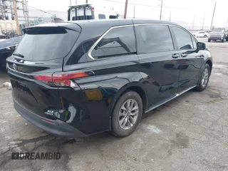 2022 Toyota Sienna XLE with VIN 5TDYRKEC8NS123217, listed as a IAAI auction lot 41904442 with 73,802 mi miles. Bid and sale history available at carsss.com. Image 4.