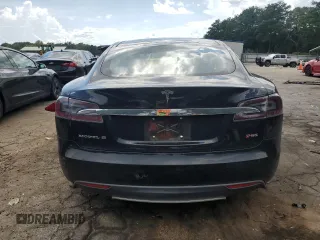 2013 Tesla Model S with VIN 5YJSA1CN8DFP06126, listed as a Copart auction lot 63098515 with 47,215 mi miles and Clean title. Bid and sale history available at DreamBid. Image 6.