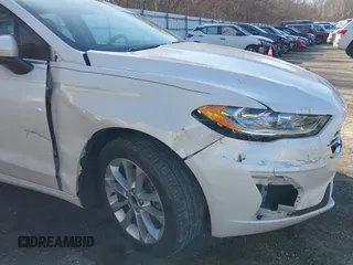 2020 Ford Fusion SE с VIN 3FA6P0HD1LR122177, выставлен на аукционе IAAI как лот 41749652 с пробегом 54 365 миль миль и . История ставок и продаж доступна на DreamBid. Изображение 18.