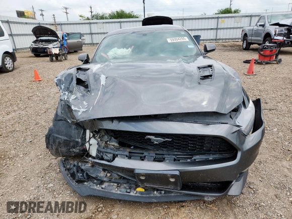 2017 Ford Mustang V6 z VIN 1FA6P8AMXH5213421, wystawiony jako Copart lot #59304295 z przebiegiem 85 775 mil mil oraz Szkoda całkowita • Salvage title. Historia ofert i sprzedaży dostępna na DreamBid. Obrazek 5.