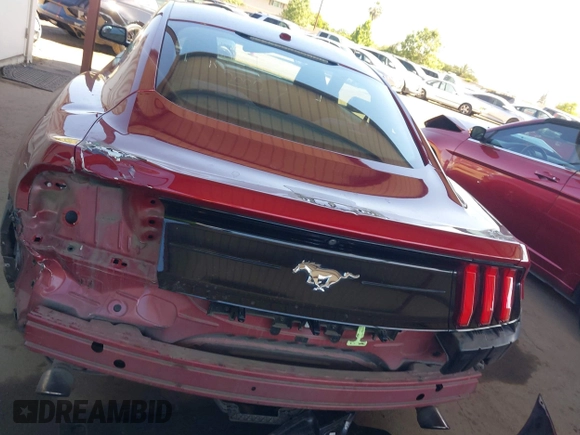 2019 Ford Mustang EcoBoost z VIN 1FA6P8TH6K5186130, wystawiony jako IAAI lot #42324251 z przebiegiem 82 674 mil mil oraz . Historia ofert i sprzedaży dostępna na DreamBid. Obrazek 17.