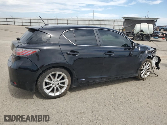 2013 Lexus CT 200h z VIN JTHKD5BH2D2124504, wystawiony jako Copart lot #52813895 z przebiegiem 116 394 mil mil oraz Szkoda całkowita • Salvage title. Historia ofert i sprzedaży dostępna na DreamBid. Obrazek 3.