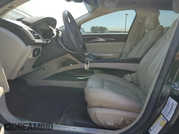 2015 Lincoln MKZ Hybrid z VIN 3LN6L2LU4FR618647, wystawiony jako Copart lot #58937985 z przebiegiem 113 765 mil mil oraz Szkoda całkowita • Salvage title. Historia ofert i sprzedaży dostępna na DreamBid. Obrazek 7.