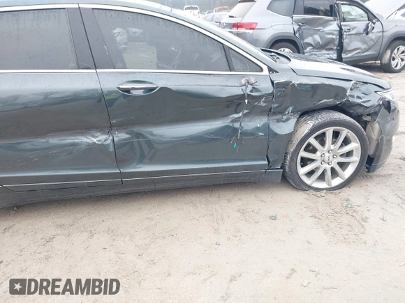 2015 Lincoln MKZ Hybrid with VIN 3LN6L2LU5FR600318, listed as a IAAI auction lot 41554230 with 179,935 mi miles. Bid and sale history available at carsss.com. Image 6.