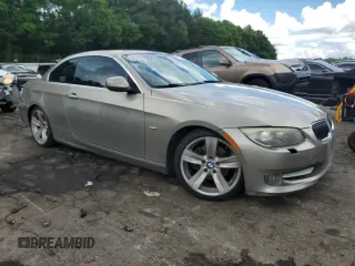 2011 BMW 3 Series 328i z VIN WBADW3C56BE537547, wystawiony jako Copart lot #55731295 z przebiegiem 117 059 mil mil oraz Szkoda całkowita • Salvage title. Historia ofert i sprzedaży dostępna na DreamBid. Obrazek 4.