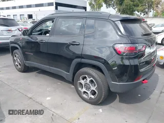 2022 Jeep Compass Trailhawk с VIN 3C4NJDDB1NT227990, выставлен на аукционе IAAI как лот 42574077 с пробегом Не указан миль и . История ставок и продаж доступна на DreamBid. Изображение 3.