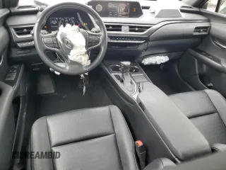 2019 Lexus UX 200 z VIN JTHY3JBH5K2011827, wystawiony jako Copart lot #60701205 z przebiegiem 55 736 mil mil oraz Szkoda całkowita • Salvage title. Historia ofert i sprzedaży dostępna na DreamBid. Obrazek 8.