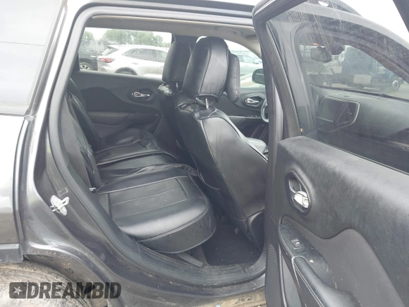 2016 Jeep Cherokee Latitude with VIN 1C4PJLCS3GW114379, listed as a IAAI auction lot 42437598 with 180,742 mi miles and . Bid and sale history available at DreamBid. Image 8.