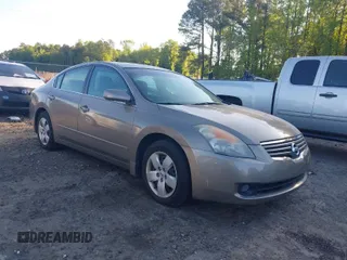 2007 Nissan Altima 2.5 S with VIN 1N4AL21E57N429039, listed as a IAAI auction lot 42026635 with 124,607 mi miles. Bid and sale history available at carsss.com. Image 1.