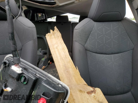 2020 Toyota RAV4 XLE with VIN 2T3P1RFV1LW131229, listed as a Copart auction lot 63795365 with Not provided miles and Salvage title. Bid and sale history available at DreamBid. Image 10.