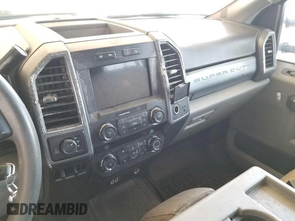 2019 Ford F-250 XL z VIN 1FT7W2BTXKEC50450, wystawiony jako IAAI lot #42069108 z przebiegiem 162 235 mil mil oraz . Historia ofert i sprzedaży dostępna na DreamBid. Obrazek 1.