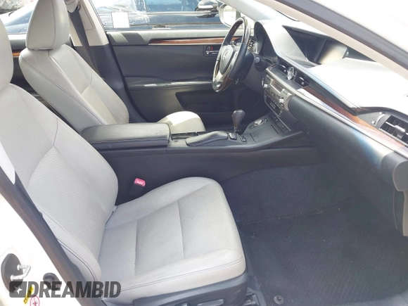 2013 Lexus ES 4dr Sdn with VIN JTHBK1GG9D2014631, listed as a IAAI auction lot 41931985 with 168,385 mi miles. Bid and sale history available at carsss.com. Image 5.