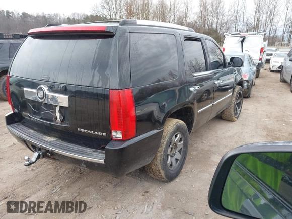 2009 Cadillac Escalade z VIN 1GYFK13269R147563, wystawiony jako IAAI lot #41462689 z przebiegiem 210 095 mil mil oraz . Historia ofert i sprzedaży dostępna na DreamBid. Obrazek 4.