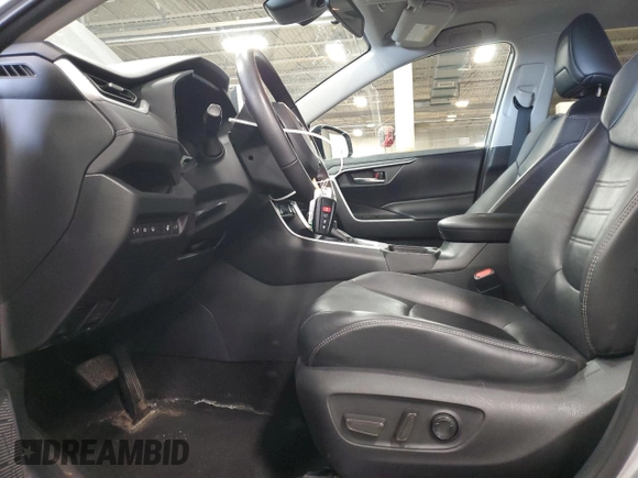 2021 Toyota RAV4 XLE Premium with VIN 2T3A1RFV3MC155735, listed as a Copart auction lot 58738135 with 87,685 mi miles and Salvage title. Bid and sale history available at DreamBid. Image 7.
