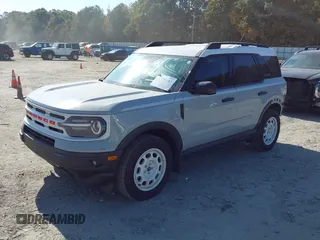 2023 Ford Bronco Sport Heritage z VIN 3FMCR9G61PRD08589, wystawiony jako IAAI lot #40706185 z przebiegiem 150 000 mil mil oraz . Historia ofert i sprzedaży dostępna na DreamBid. Obrazek 18.