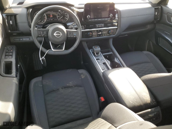 2024 Nissan Pathfinder SV with VIN 5N1DR3BA7RC275581, listed as a Copart auction lot 87820115 with 5,545 mi miles and Salvage Title. Bid and sale history available at carsss.com. Image 8.
