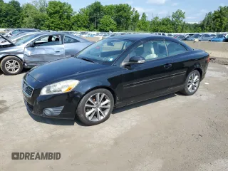 2011 Volvo C70 with VIN YV1672MC2BJ107998, listed as a Copart auction lot 65655675 with 122,882 mi miles and Clean title. Bid and sale history available at DreamBid. Image 1.