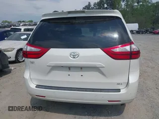 2019 Toyota Sienna XLE Auto Access Seat with VIN 5TDYZ3DC3KS970200, listed as a IAAI auction lot 42007928 with 64,023 mi miles. Bid and sale history available at carsss.com. Image 16.