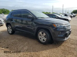 2022 Jeep Compass Latitude with VIN 3C4NJDBB1NT206270, listed as a Copart auction lot 52740675 with 64,709 mi miles and Clean Title. Bid and sale history available at DreamBid. Image 4.