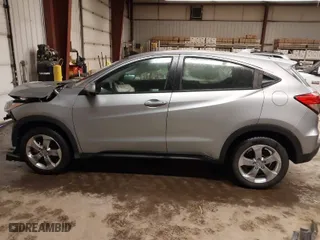2021 Honda HR-V LX with VIN 3CZRU6H32MM747867, listed as a IAAI auction lot 41661115 with 28,379 mi miles. Bid and sale history available at carsss.com. Image 15.