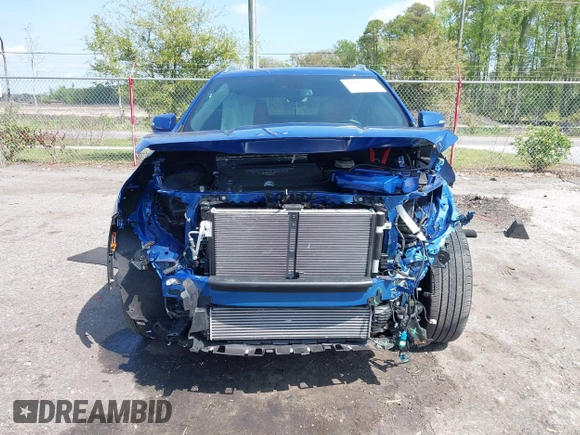 2023 Cadillac XT4 FWD Premium Luxury z VIN 1GYFZCR43PF104796, wystawiony jako IAAI lot #41931695 z przebiegiem 12 666 mil mil oraz . Historia ofert i sprzedaży dostępna na DreamBid. Obrazek 12.
